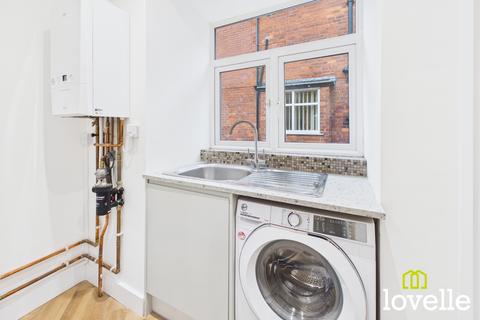 3 bedroom semi-detached house for sale, Kingtree Avenue, Cottingham HU16