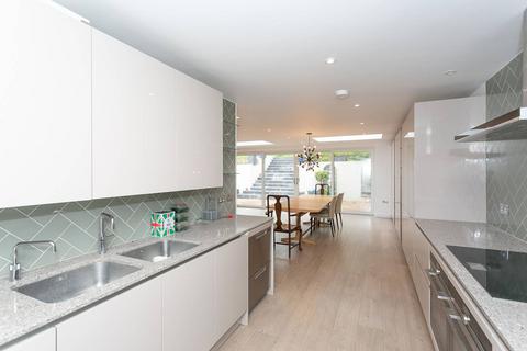 4 bedroom bungalow for sale, Richfield Road, Bushey, WD23