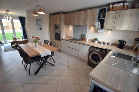 3 bedroom end of terrace house for sale, Nable Hill Close, Chilton, Ferryhill