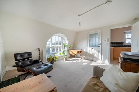1 bedroom flat to rent, The Paragon, Blackheath, London, SE3