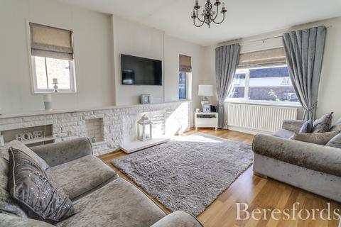 4 bedroom semi-detached house for sale, Balmoral Road, Pilgrims Hatch, CM15