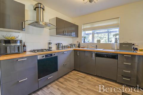 4 bedroom semi-detached house for sale, Balmoral Road, Pilgrims Hatch, CM15