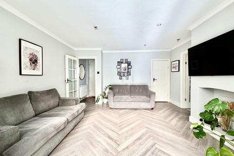 3 bedroom semi-detached house for sale, Walton Road, Bushey WD23