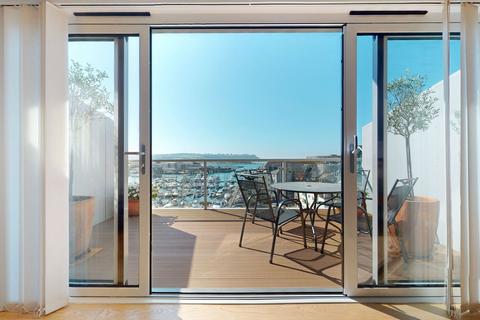 2 bedroom apartment for sale, North Quay, Discovery Wharf, PL4