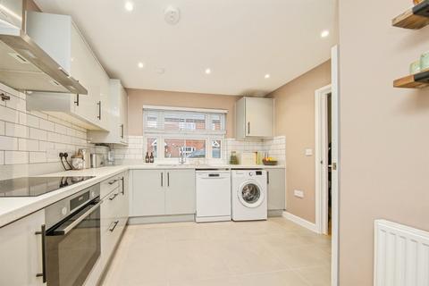3 bedroom semi-detached house for sale, Robert Darry Close, Sudbury
