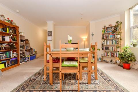 2 bedroom apartment for sale, The Metropole, Dover CT17