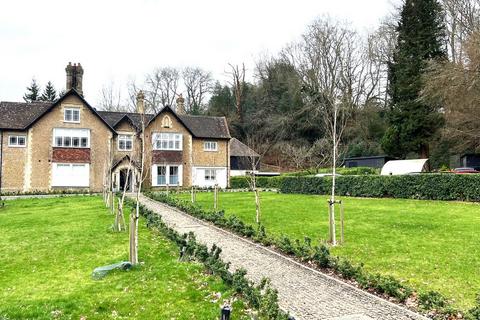 2 bedroom apartment for sale, Catteshall Lane, Godalming, GU7