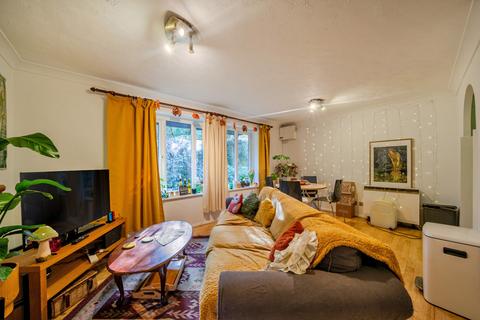 Linwood Close, Camberwell, London