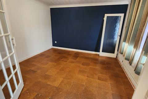 2 bedroom flat to rent, Grosvenor Gardens, Bournemouth BH1