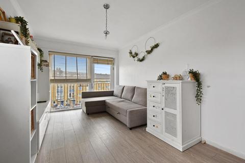 1 bedroom apartment for sale, Barrett Court, Jubilee Close, London, NW10