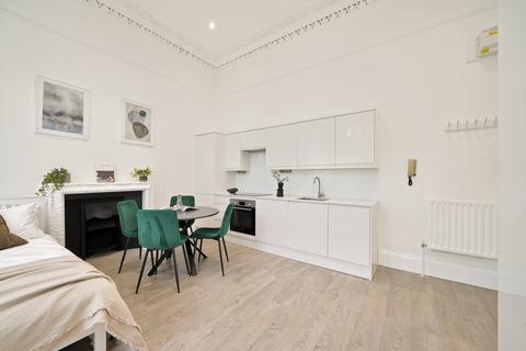 Studio to rent,  Pembridge Square, London W2