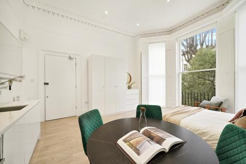 Studio to rent,  Pembridge Square, London W2