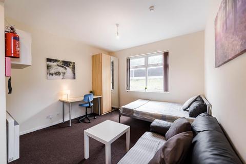undefined, Gildabrook Road, Salford M30