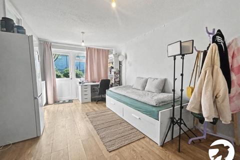 1 bedroom flat for sale, Staines Walk, Sidcup, Kent, DA14