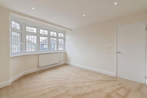 4 bedroom detached house for sale, Orchard Avenue, Rainham, RM13
