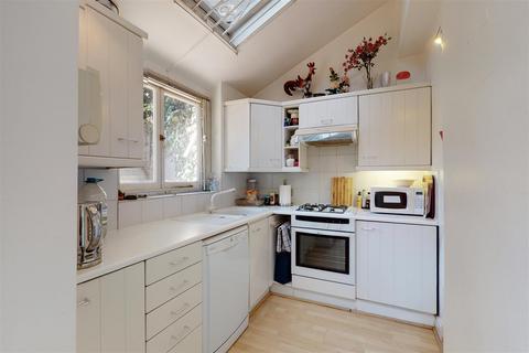 2 bedroom flat for sale, Abbey Road, St Johns Wood, London, NW8