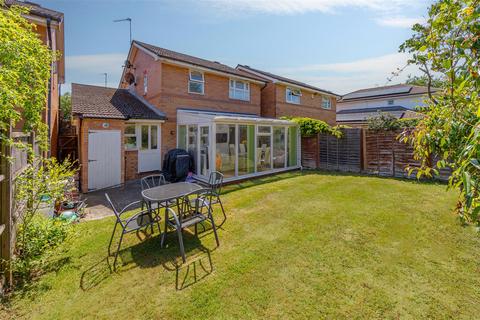 4 bedroom detached house for sale, Glendevon Close, Edgware