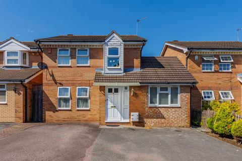 4 bedroom detached house for sale, Glendevon Close, Edgware