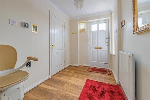 4 bedroom detached house for sale, Glendevon Close, Edgware