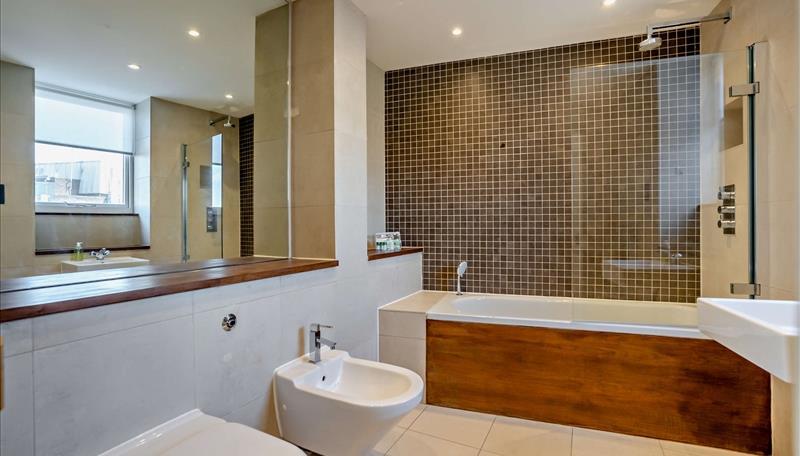 Strathmore Court Penthouse-8.jpg
