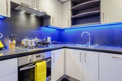 2 bedroom apartment to rent, Westferry Circus, London