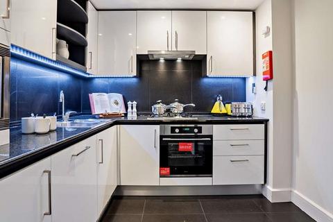 2 bedroom apartment to rent, Westferry Circus, London