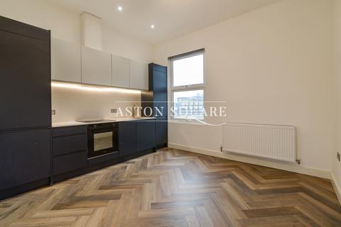 2 bedroom flat to rent, Brent Street, London NW4
