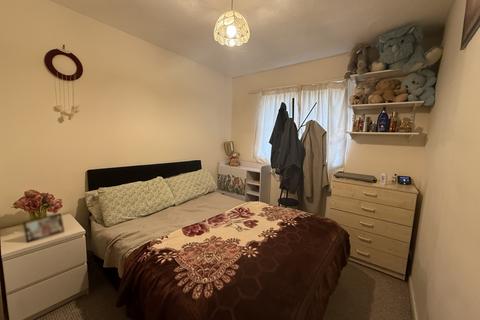 1 bedroom flat to rent, Conifer Way, Wembley, HA0