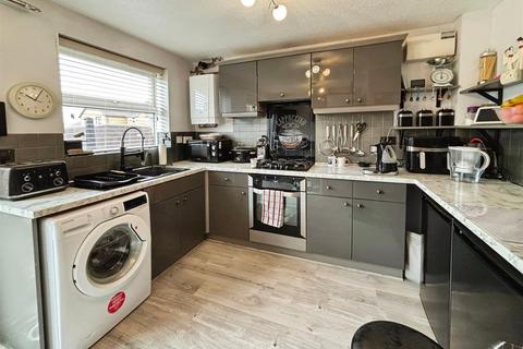 undefined, Stainton Close, Bradford BD6