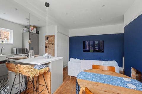 3 bedroom semi-detached house for sale, Denison Street, Beeston, Nottingham