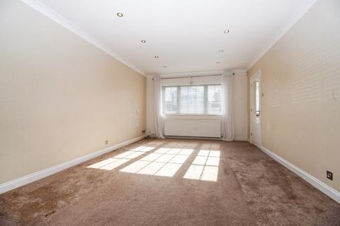 undefined, Long Drive, Burnham, Buckinghamshire, SL1