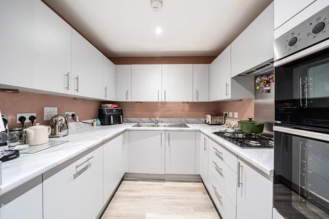 2 bedroom apartment for sale, Bourne Court, Ruislip