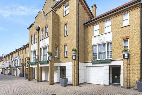 3 bedroom house to rent, Charles II Place, Kings Road, Chelsea, SW3
