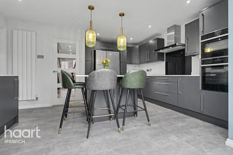 4 bedroom detached house for sale, St Agnes Way, Ipswich