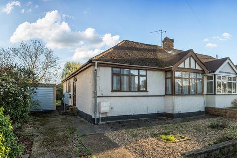 2 bedroom bungalow for sale, Herlwyn Avenue, Ruislip