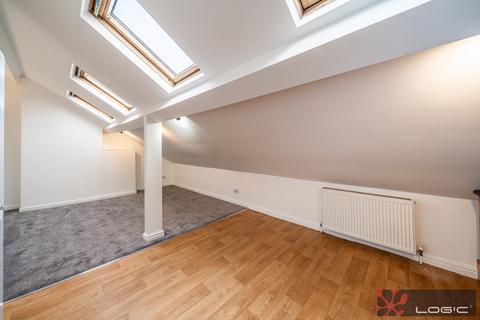 undefined, 3, Waterloo L22