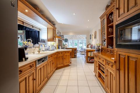 6 bedroom detached house to rent, Kennel Avenue, Ascot, Berkshire SL5