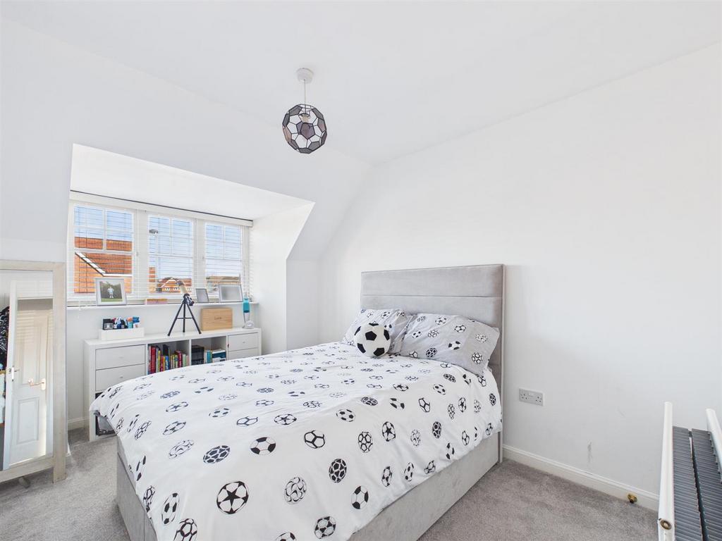 Bed 3.jpg