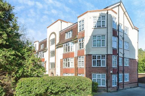4 bedroom flat for sale, Vale Road, BOURNEMOUTH