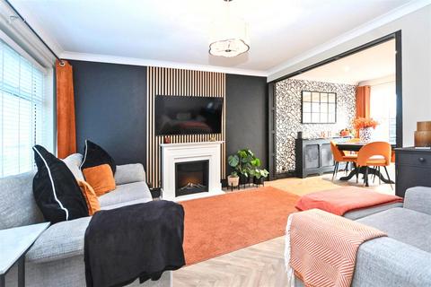3 bedroom semi-detached house for sale, Rowan Avenue, Eastbourne