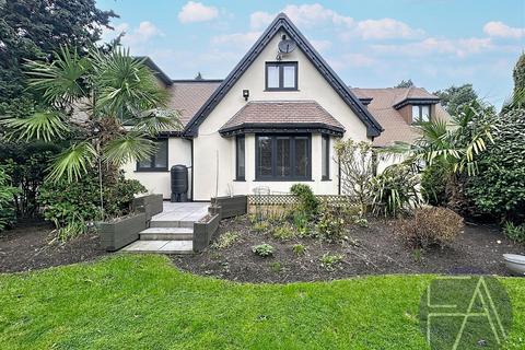 3 bedroom semi-detached house to rent, Aughton Road, Southport PR8