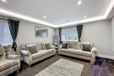 3 bedroom semi-detached house to rent, Aughton Road, Southport PR8