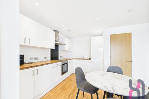 2 bedroom flat to rent, Manchester Waters, 5 Pomona Strand, Old Trafford, M16