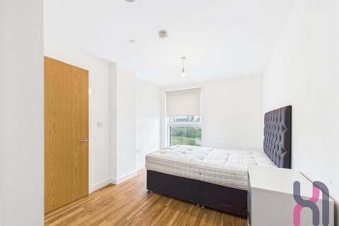 2 bedroom flat to rent, Manchester Waters, 5 Pomona Strand, Old Trafford, M16