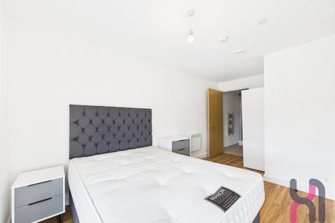 2 bedroom flat to rent, Manchester Waters, 5 Pomona Strand, Old Trafford, M16