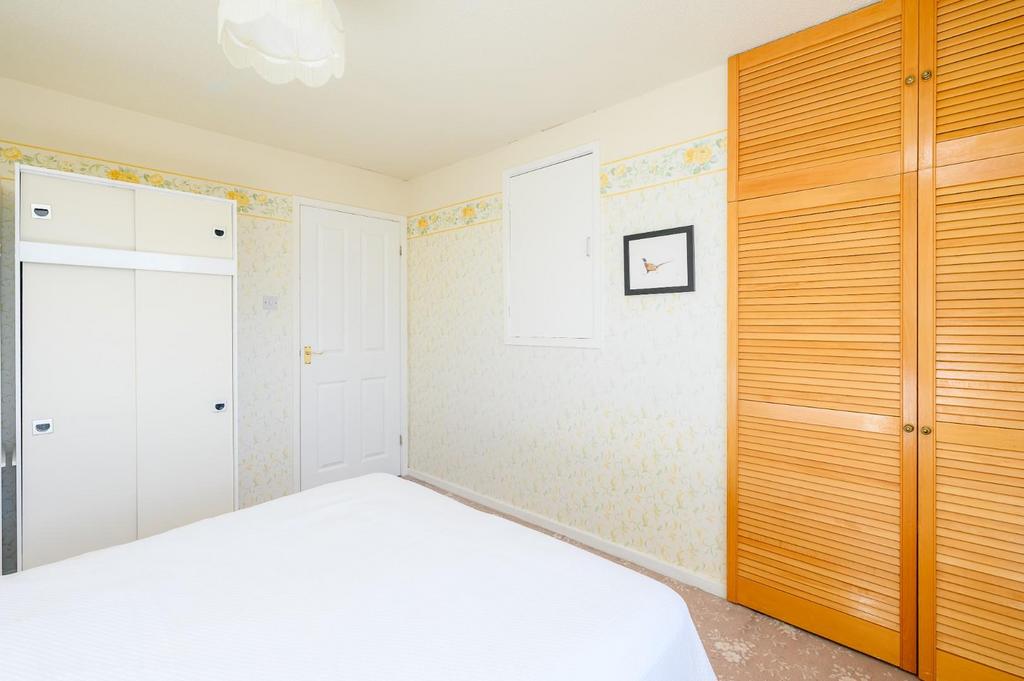 50 Ryedale Close-8.jpg