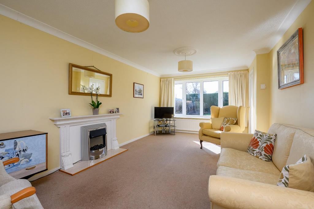 50 Ryedale Close-2.jpg