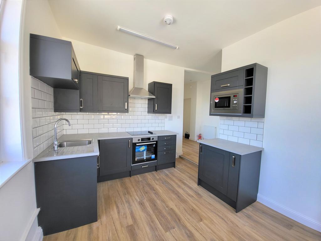 4 Kitchen Alt
