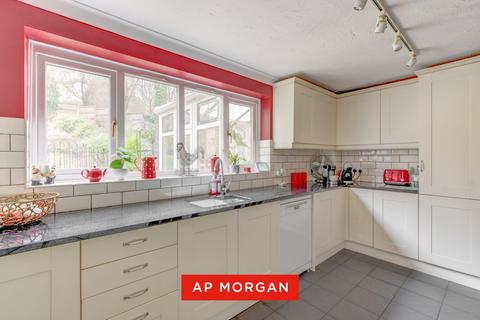 4 bedroom detached house for sale, Claverdon Close, Hunt End, Redditch, B97