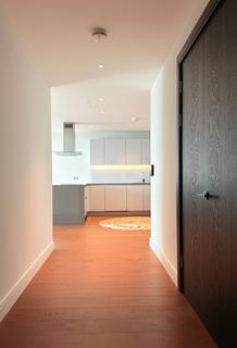 3 bedroom flat to rent, Sophora House, Vista Chelsea Bridge, Queens Town Road, SW11
